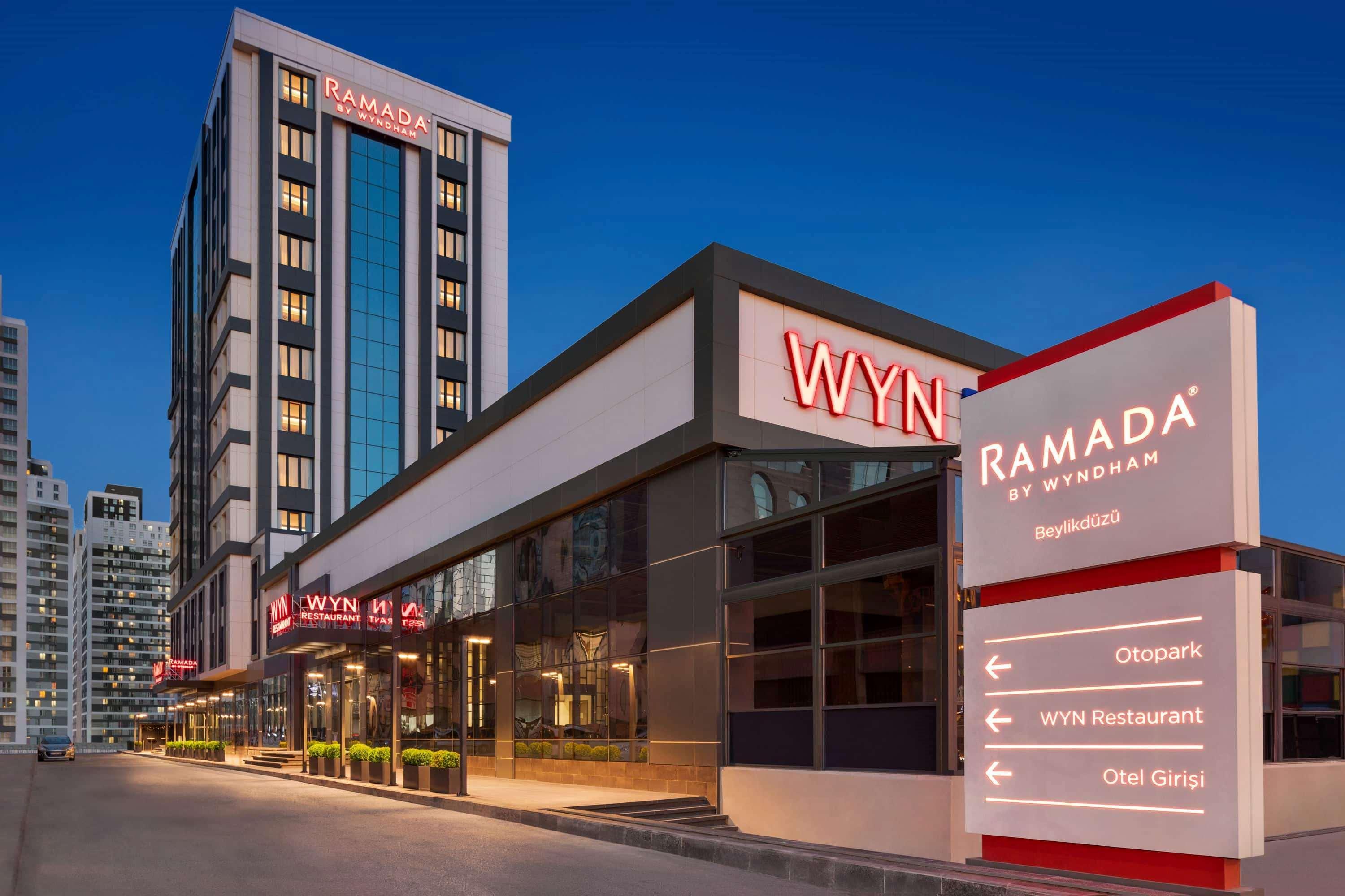 Ramada By Wyndham Beylikduzu Hotel Istanbul Eksteriør billede