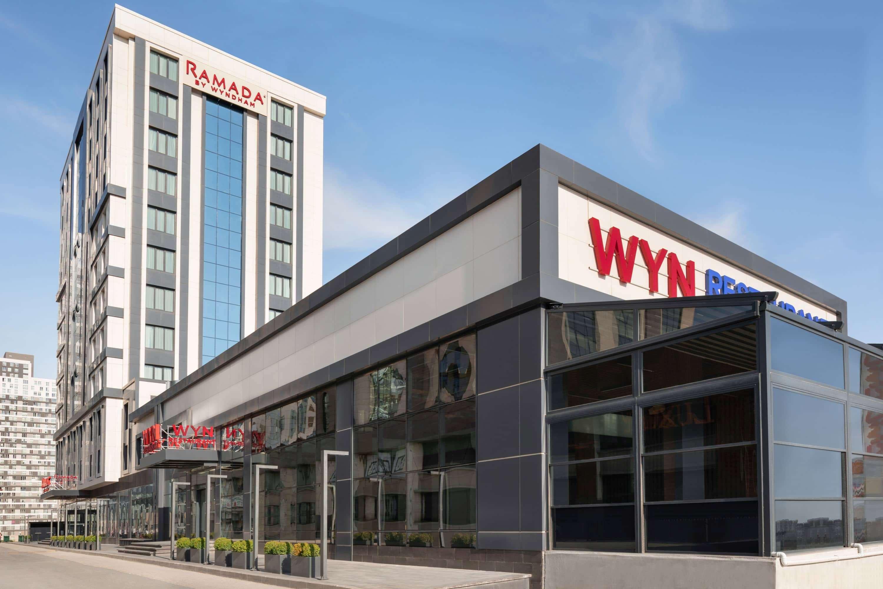 Ramada By Wyndham Beylikduzu Hotel Istanbul Eksteriør billede