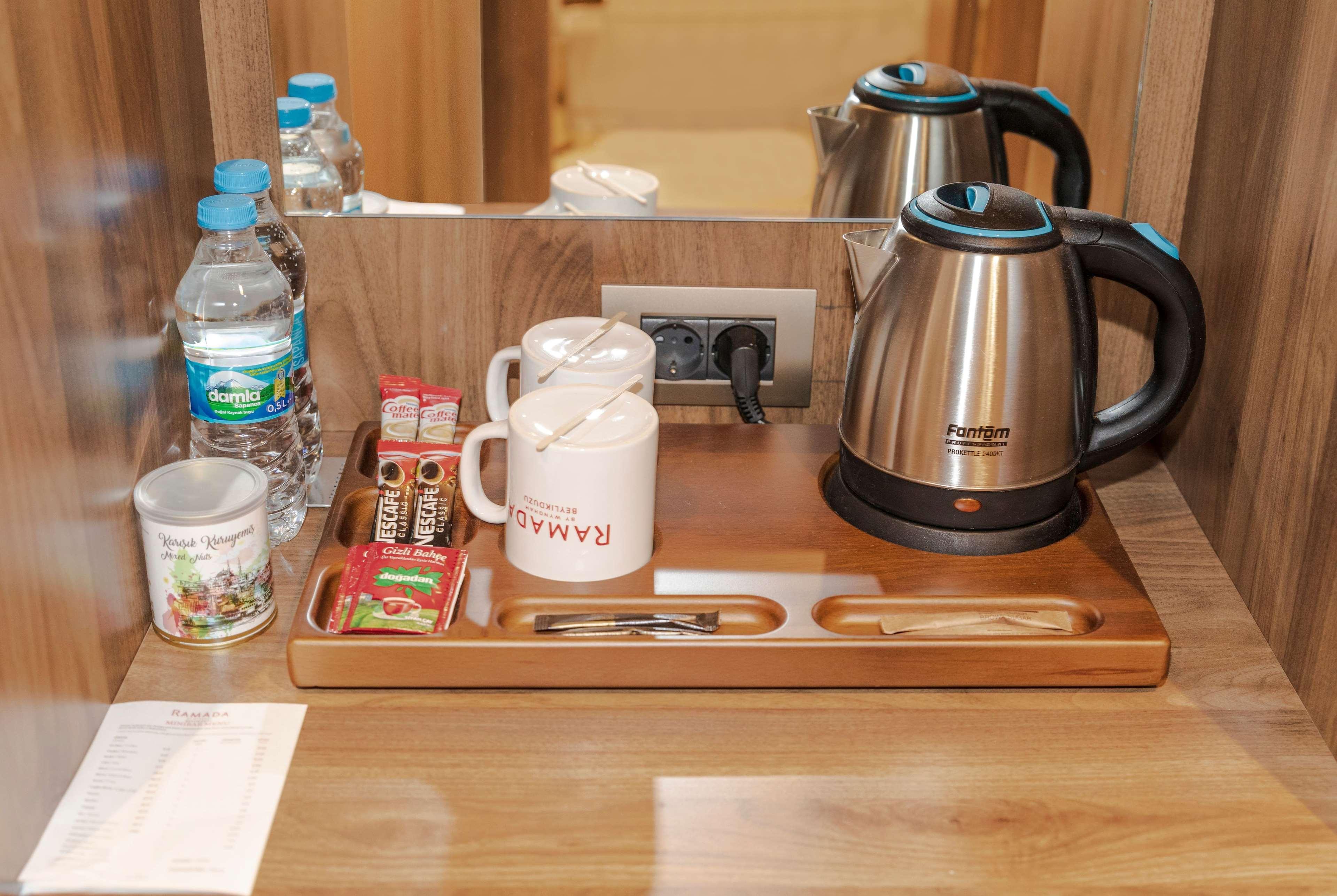 Ramada By Wyndham Beylikduzu Hotel Istanbul Eksteriør billede