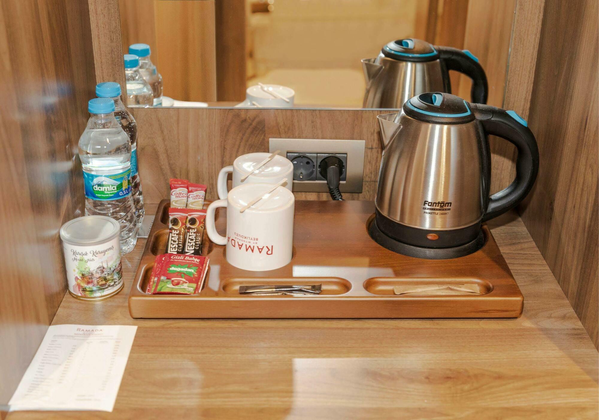 Ramada By Wyndham Beylikduzu Hotel Istanbul Eksteriør billede